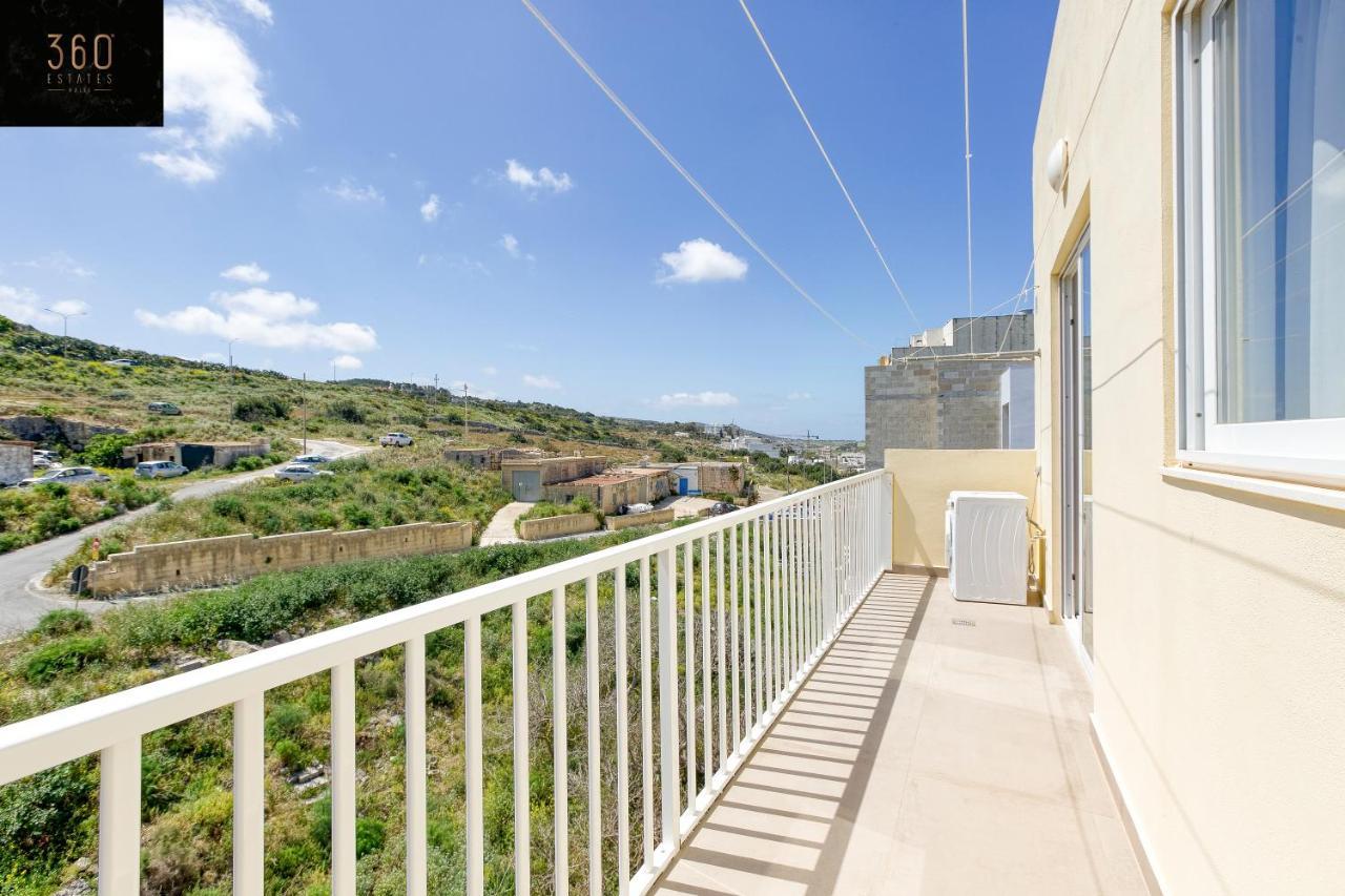 Lux Sea Front Penthouse With Breathtaking Views In St Pauls By 360 Estates Appartement St. Paul's Bay Buitenkant foto