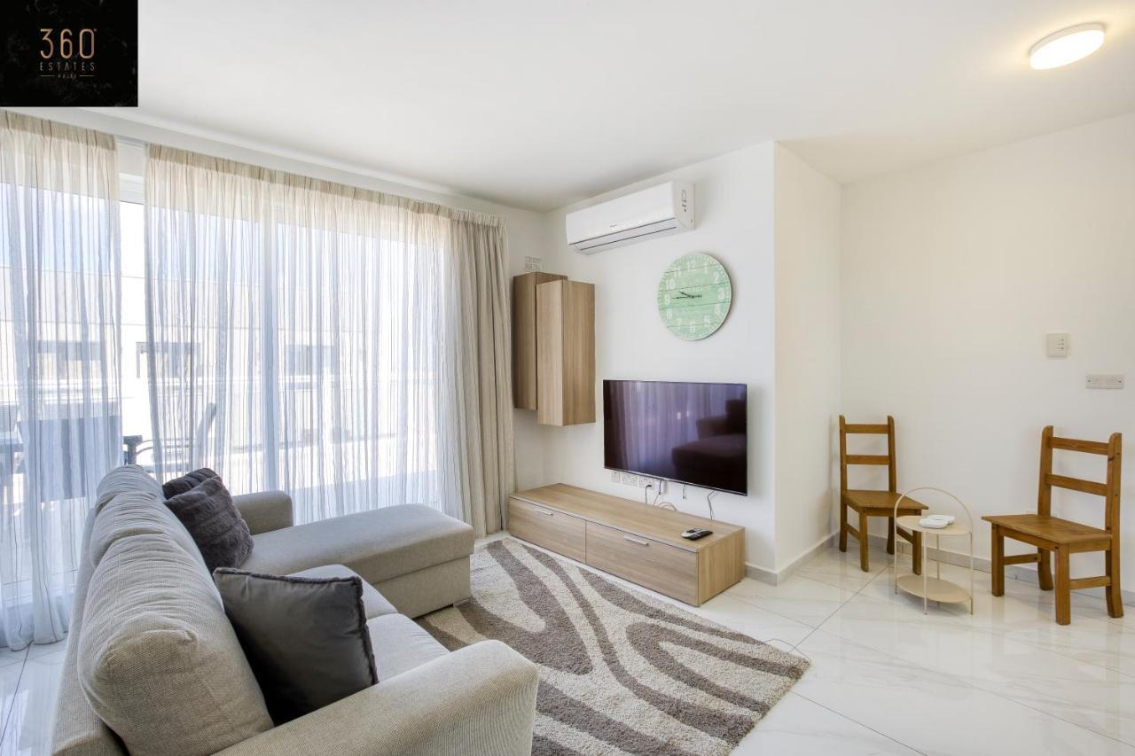 Lux Sea Front Penthouse With Breathtaking Views In St Pauls By 360 Estates Appartement St. Paul's Bay Buitenkant foto