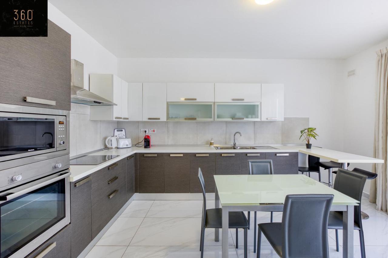 Lux Sea Front Penthouse With Breathtaking Views In St Pauls By 360 Estates Appartement St. Paul's Bay Buitenkant foto