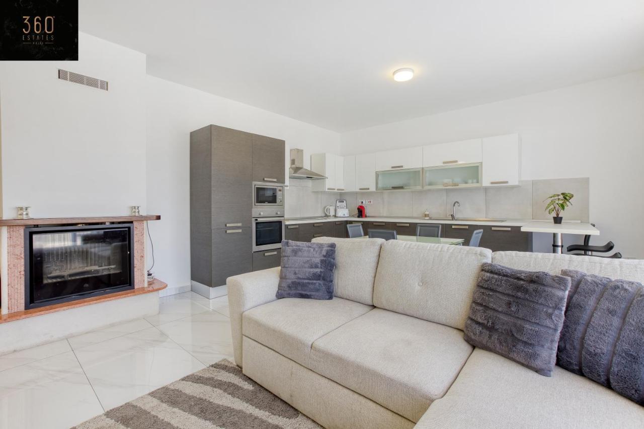 Lux Sea Front Penthouse With Breathtaking Views In St Pauls By 360 Estates Appartement St. Paul's Bay Buitenkant foto